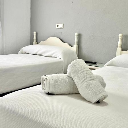 Hostal Carlos III Aldea Quintana ภายนอก รูปภาพ