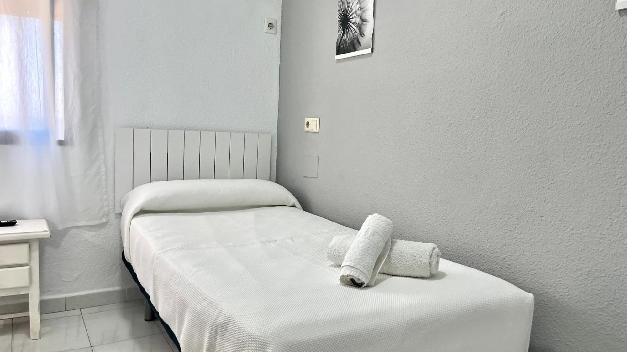 Hostal Carlos III Aldea Quintana ภายนอก รูปภาพ
