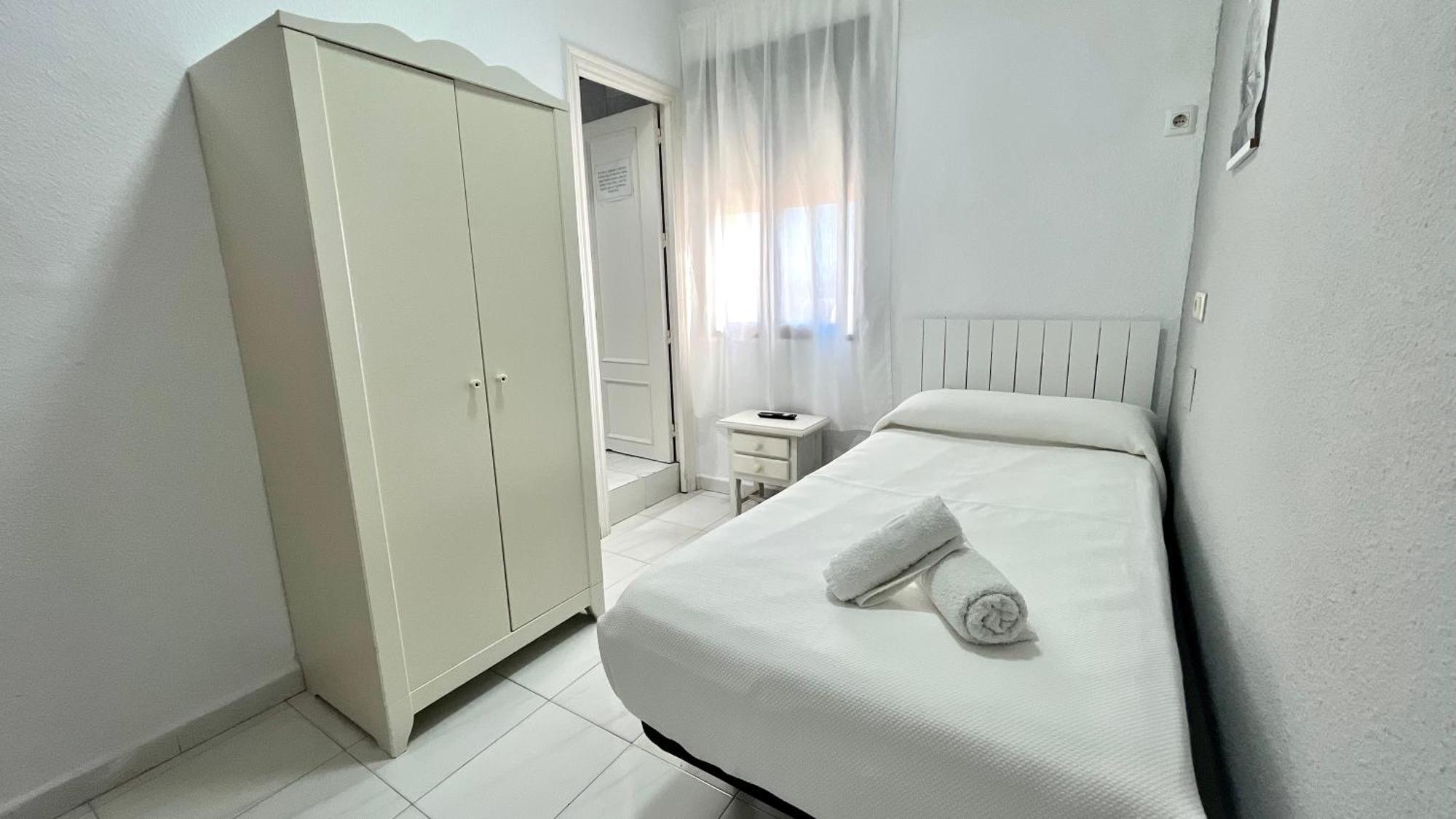 Hostal Carlos III Aldea Quintana ภายนอก รูปภาพ