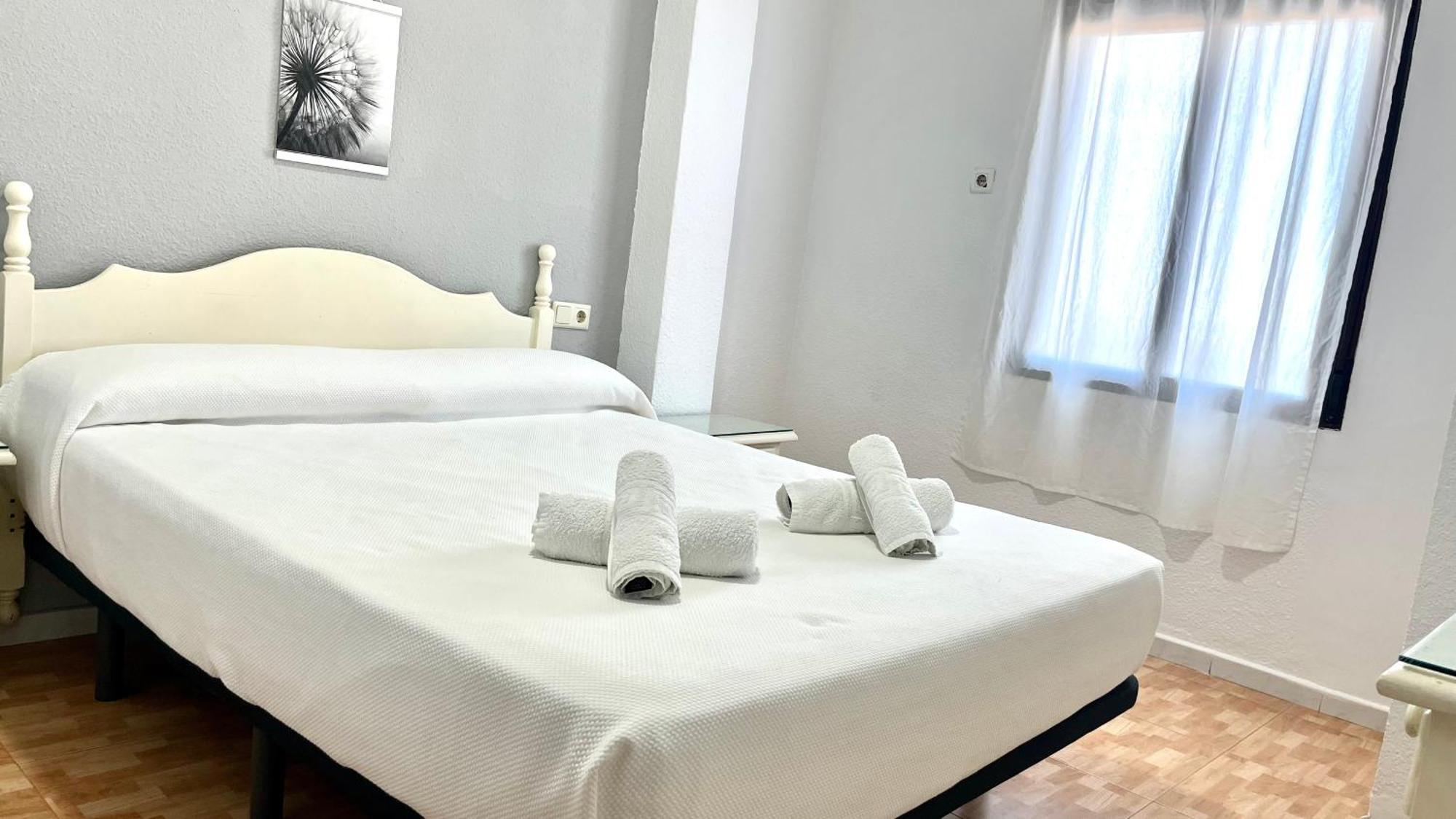 Hostal Carlos III Aldea Quintana ภายนอก รูปภาพ